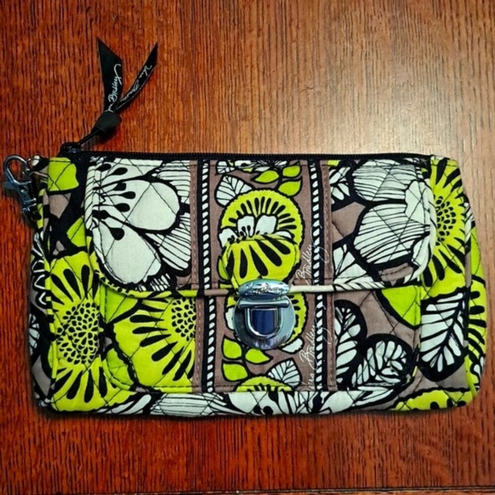 Vera Bradley Turn Lock Wallet Wristlet in Retired Pattern Lime's Up